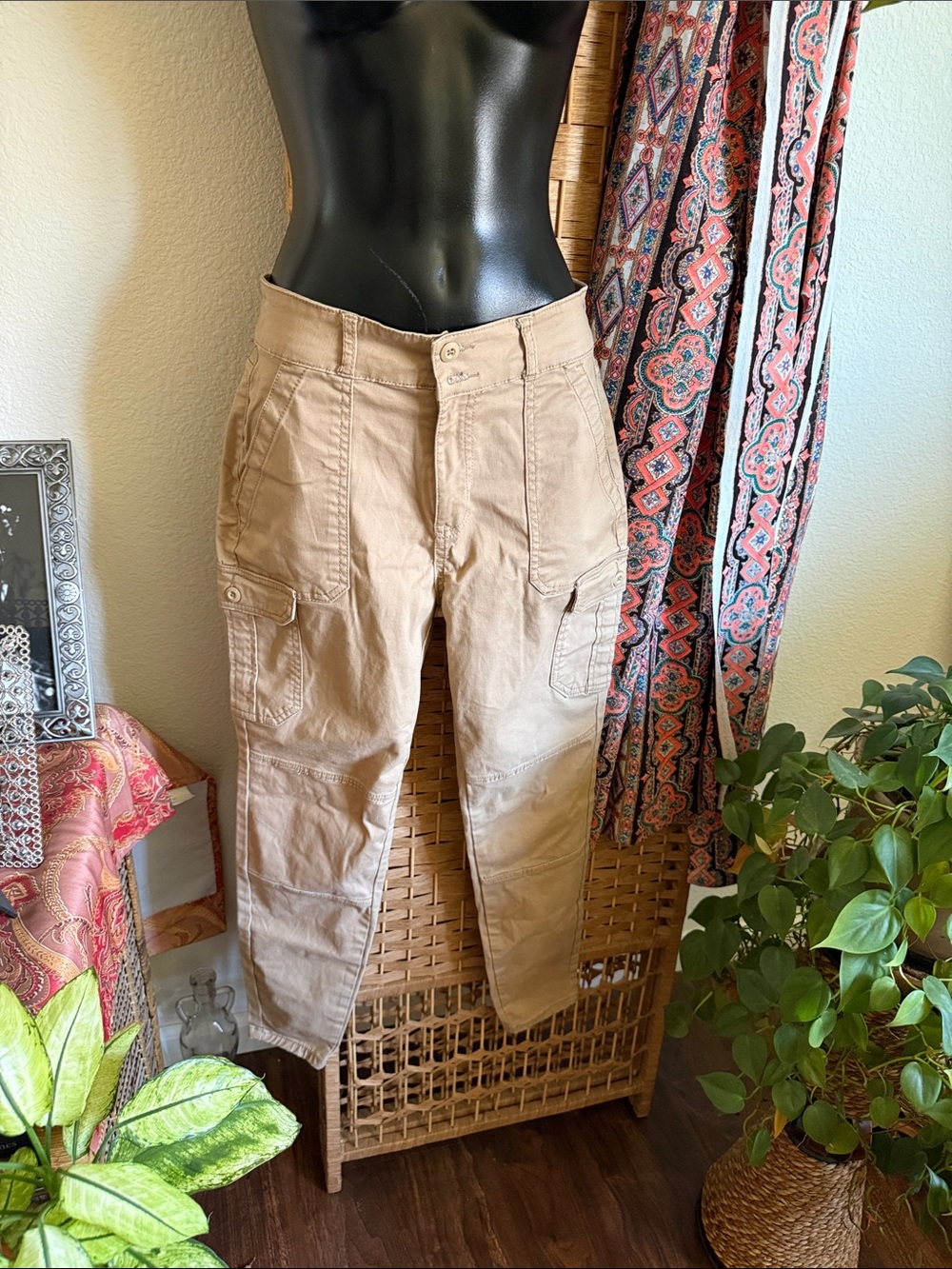 Super cute NOBO high rise cargo Pants in Light Khaki